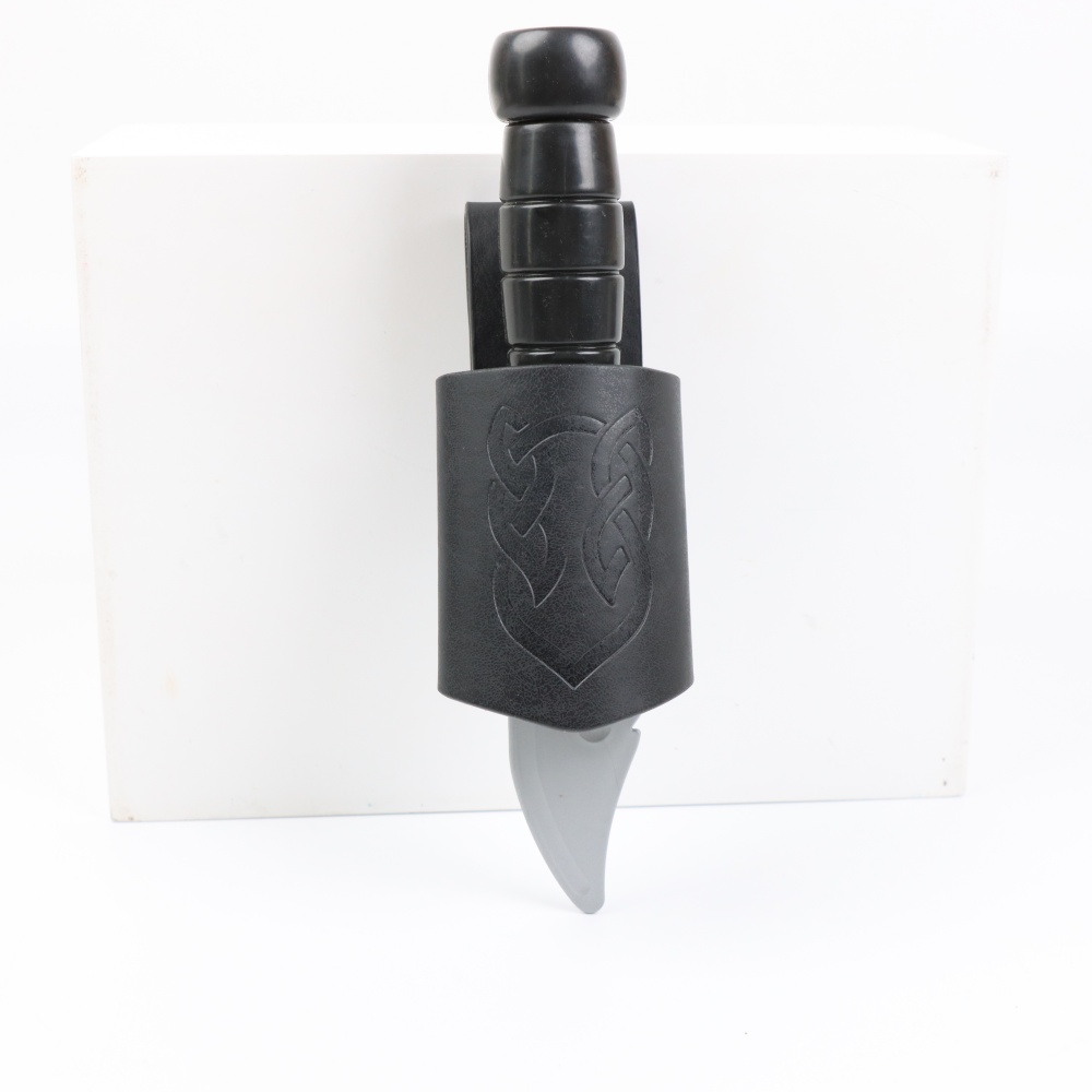 حامل سيف فايكنغ من الجلد الصنا - مراجعة Cosplay Prop Dagger وسعره